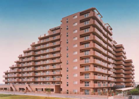 グローバル魚住 外観